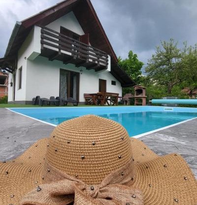 Oaza Mira- kuca sa bazenom