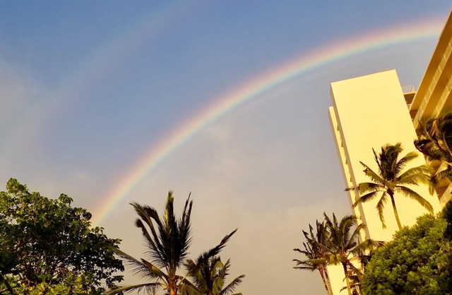 Ocean And Mountain View! Resortstyle Living 1min To Beach