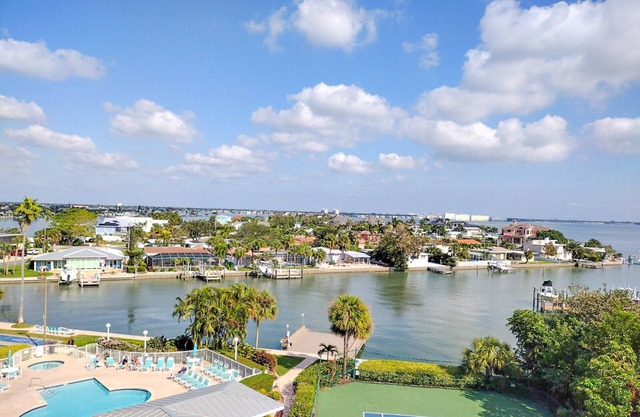 Ocean Breeze Getaway | Luxury & Comfort Awaits