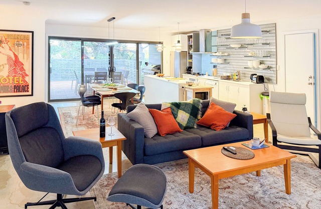 Ocean Breeze Stylish 4BR Retreat