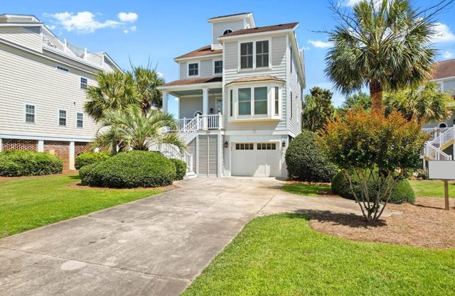 Ocean Breezes 4 Bedroom 4 Bath with Amenities