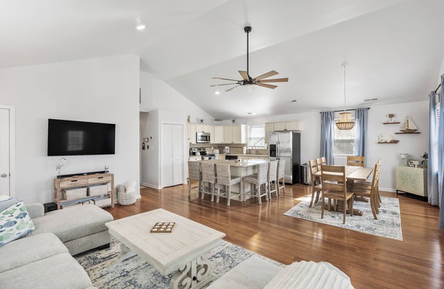 Ocean City 3BR Home with Parking, Balcony & Bay Access