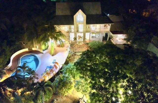 Ocean View Sai, Five bedroom Holiday Home