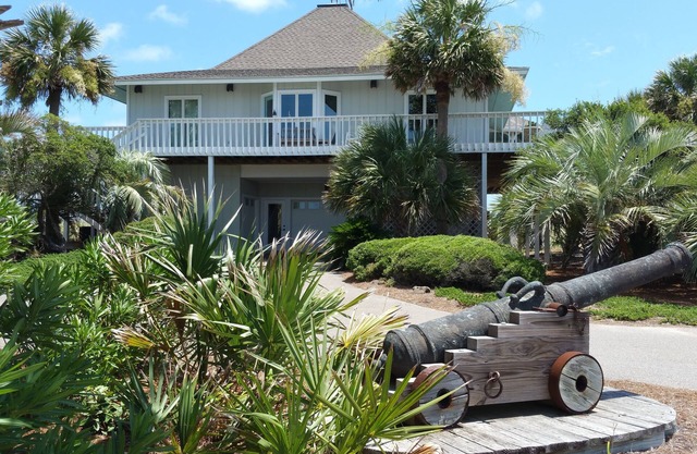 Ocean Front East Beach/40 Acre Private Nature Preserve