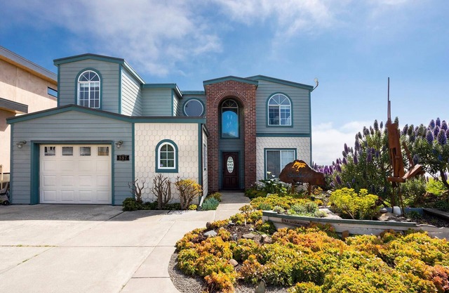 Ocean Front Luxury Home, Relax, Revive, Rejuvenate on The Lost Coast