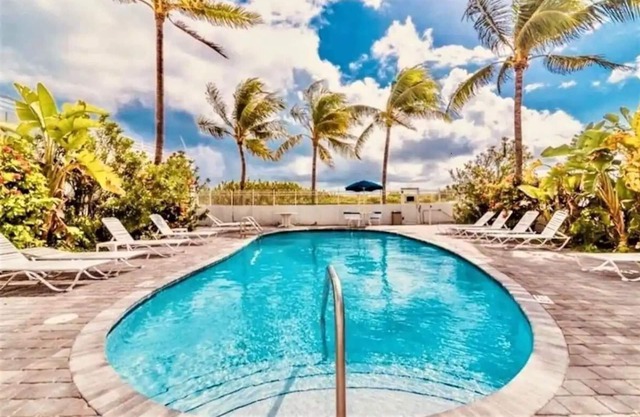 OCEAN FRONT-OCEAN DRIVE BEACH PAD