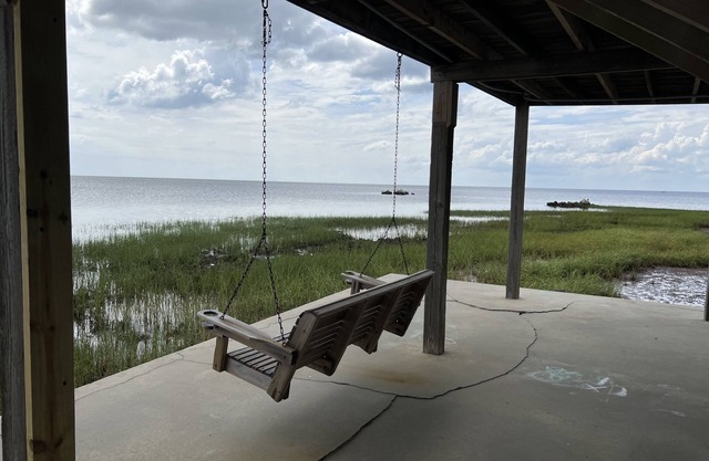 OCEAN FRONT ON DARK ISLAND - FISHERMAN'S OASIS!