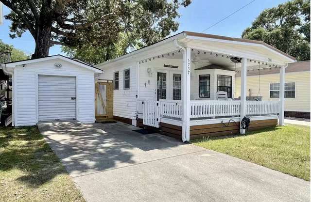 Ocean Lakes Beach Cottage!