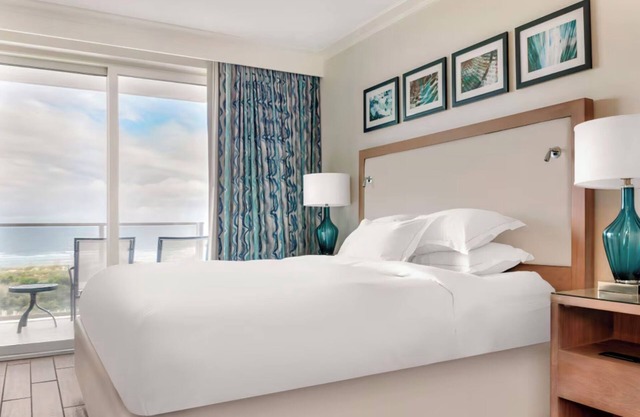 Ocean Oak Resort-Pool and Beach!