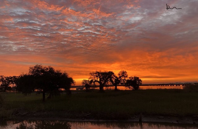 OCEAN SPRINGS/BILOXI AREA 4 BR 4 BA 4,900 SF W/3 CAR GAR ON THE BAY W VIEWS