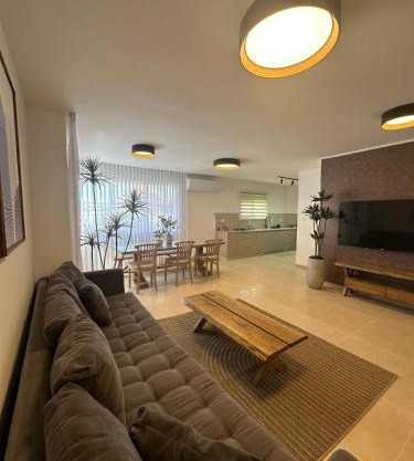 Ocean view - מול הים