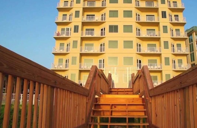 Ocean View, Corner/End Unit, Large Balcony, 1 BDRM/Bath, Sleeps 4