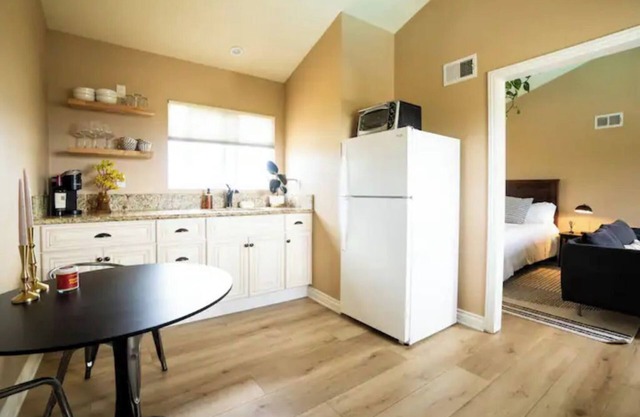 Ocean View Guesthouse/Apt With Pool