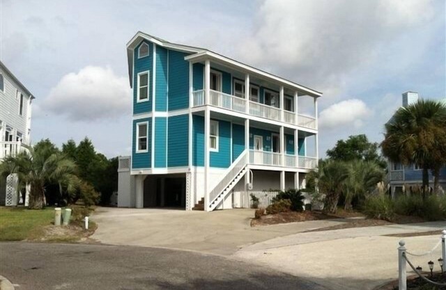 ⛱🏝🏖 OCEAN VIEW nJust steps to beach/poolsnGolf cart-fenced yard-pet friendly