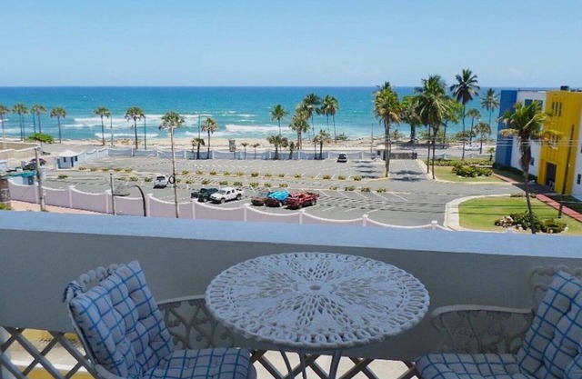 Oceanfront 1/1 Furnished Apt, Balcony- Santo Domingo, Dom. Rep.