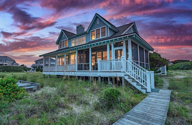 Oceanfront, 4 Bedrooms, BHI