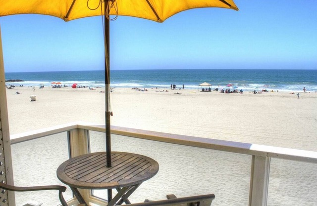 Oceanfront 5bd/3ba Townhome ON THE SAND