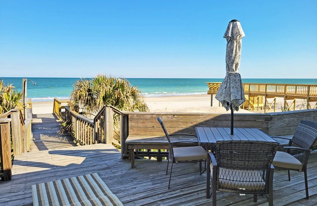 Oceanfront Beach House, Dog Friendly, Ocean View Sun Room, Sun Deck, Boardwalk