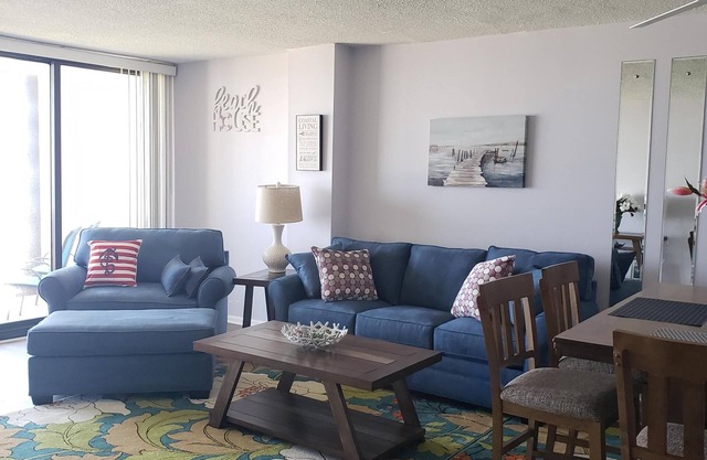 Oceanfront condo with amazing sunset views 2 bdrm 2 bath condo