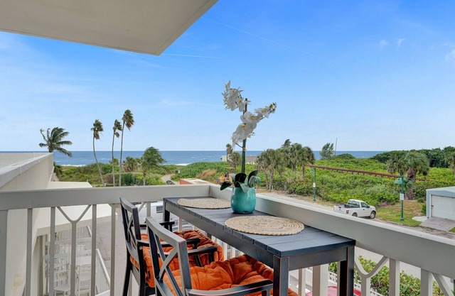 Oceanfront Condo on the Shores of the Palm Beaches