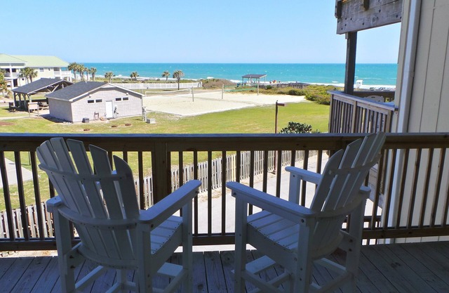 Oceanfront Comfort & Family Fun at Queens Court – Walk to Everything!