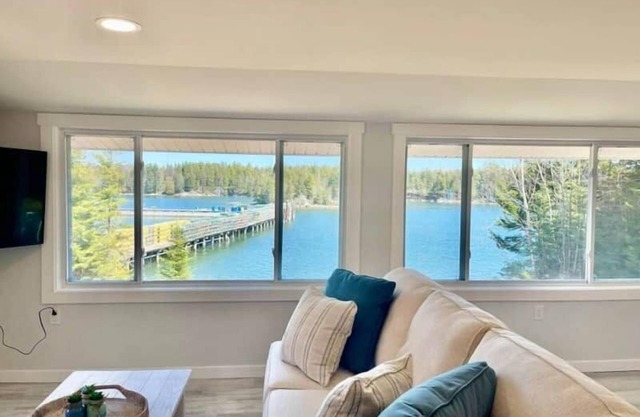 Oceanfront Cottage on Private Island