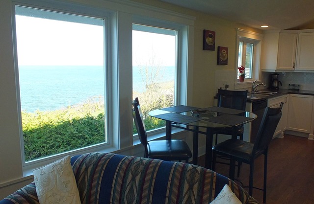 Oceanfront/Fabulous Views/Sunrise/Eagles - Parksville BC