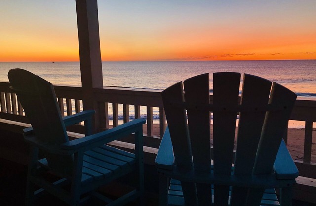 Oceanfront Ground Floor Condo with Pool- Riggings D1