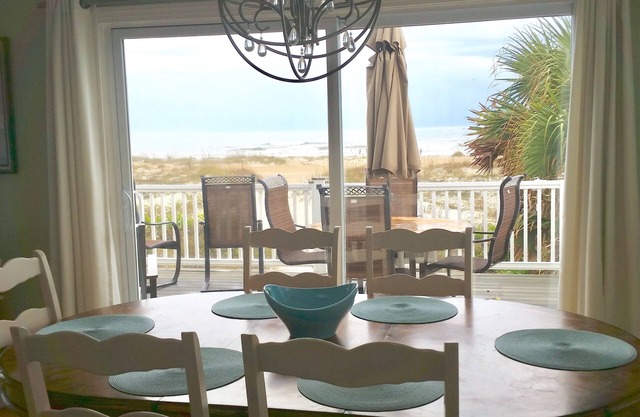 Oceanfront Home- Casa Del Sol- Live the LIFE! 4 decks, beach gear, grill.