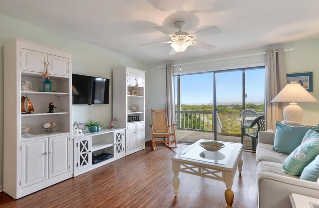 Oceanfront, Huge Deck and Gorgeous View
