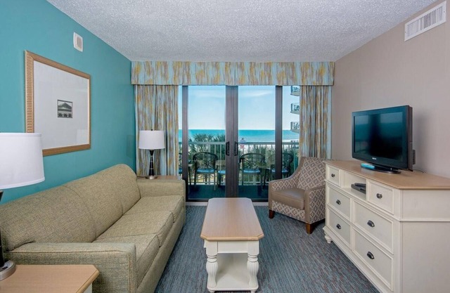Oceanfront King Condo 5th Floor with Breakfast