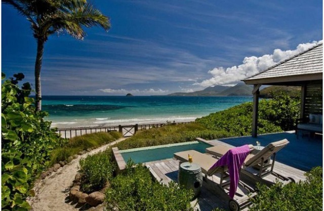 Oceanfront Beach Bungalow ON Beach, PRIVATE with Club Resort Access & Tennis