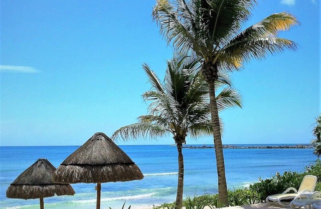 Oceanfront, Luxury 3BR/3.5BA Condo In Small, Private Complex. 15 Steps to Beach!