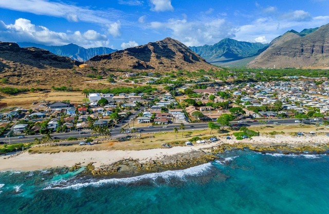 Oceanfront Maili Beach Living