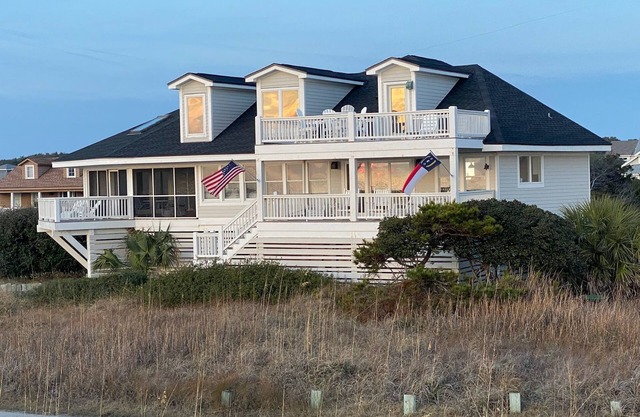 Oceanfront/Spectacular Views/"OCEAN BEACH "
