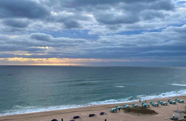 Oceanfront Studio! Gorgeous views from your private balcony! The perfect escape!