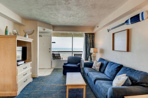 Oceanfront with Kitchen and Wifi Sleeps 6