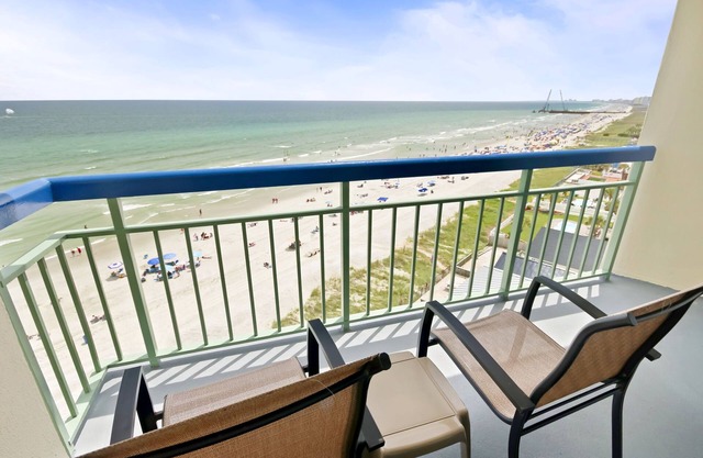 Oceans 1016 -Beach Views for Miles - Corner/King/Stroll to Dining/Grocery/Music