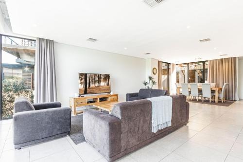 Oceans Edge 19, Zimbali Estate by Euphoric Leisure