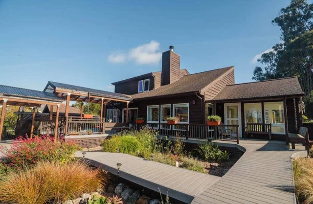 Oceanside Oasis 4br&4ba with Game Room