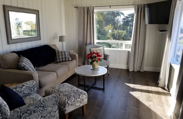 Oceanview Cottage Spectacular views near golf course