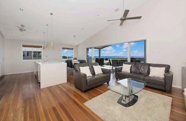 Oceanview Luxe | 6BR Escape