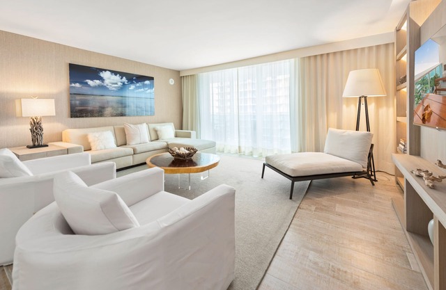 Oceanview Private Condo at 1 Hotel & Homes -0915