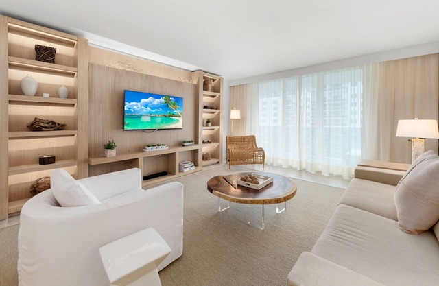 Oceanview Private Condo at 1 Hotel & Homes -1408