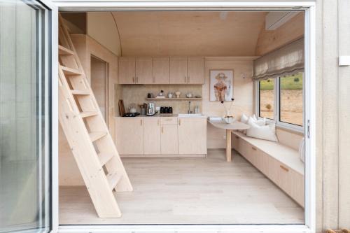 Off-grid Beachfront Cabin on Kangaroo Island