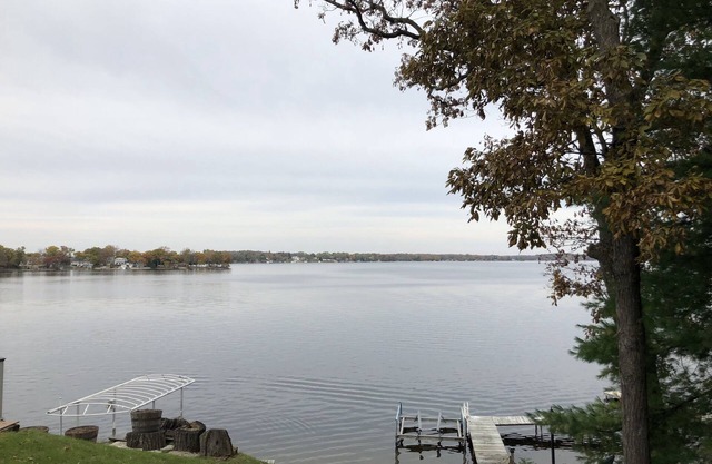 Okauchee Lake 3BR/2B with HWF's, Sun Porch, Garage, Boat Slip Available!