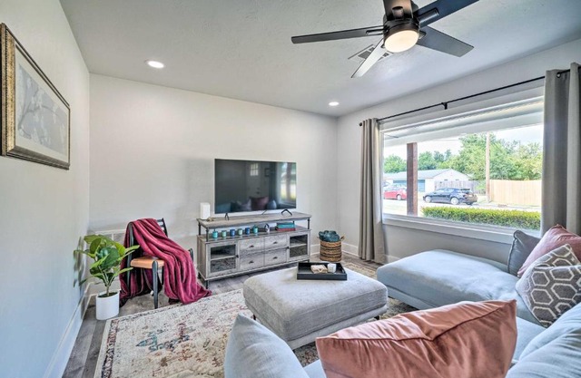 OKC Home Walk to Restaurants and Lake Hefner!