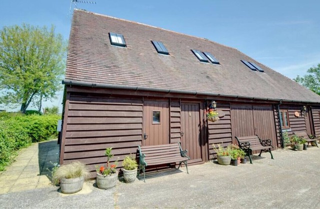 Old Barn Cottage - Three Bedroom House, Sleeps 4