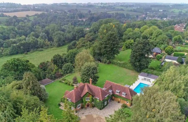 Old Lakenham - Five Bedroom House, Sleeps 14