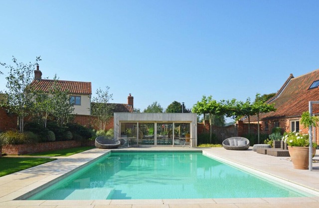 Old Oaks Cottage - Two Bedroom House, Sleeps 3